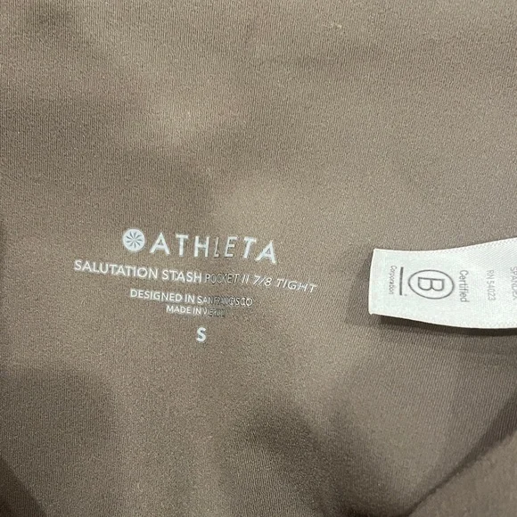 Athlete Salutations 7/8 Yoga Tight - Picture 5 of 5